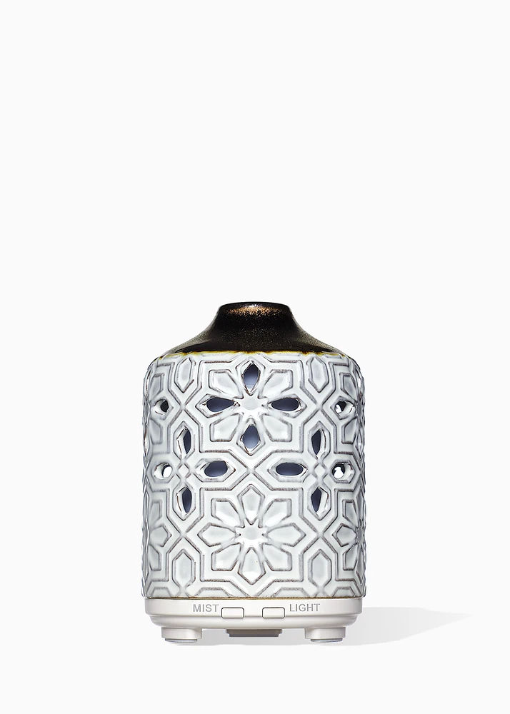 Ceramic diffuser, chrysanthemum pattern