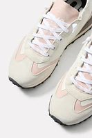 Kelli Sneaker