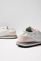 Kelli Sneaker