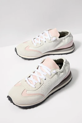 Kelli Sneaker