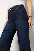 Meg w Cuff