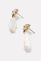 Jimmi Pearl Earrings