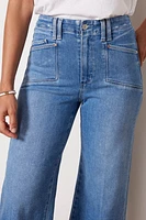 Anessa with Set Pockets