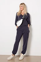 Ari Sleek Pullover