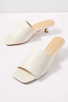 Hampton Kitten Heel