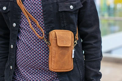 The Phone Crossbody/Belt