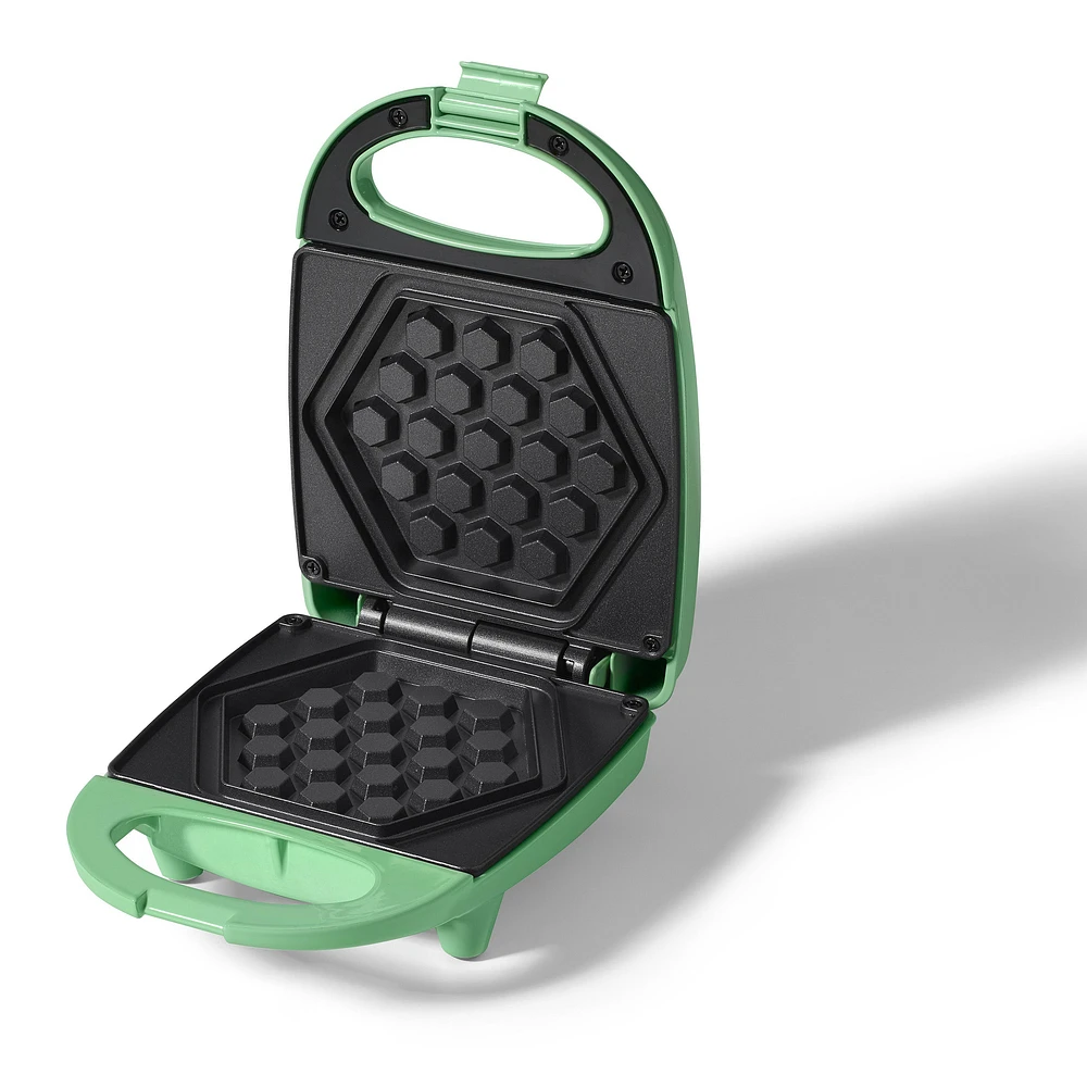 Mini waffle machine