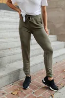 Essential Lounge Joggers Mineral Wash Olive