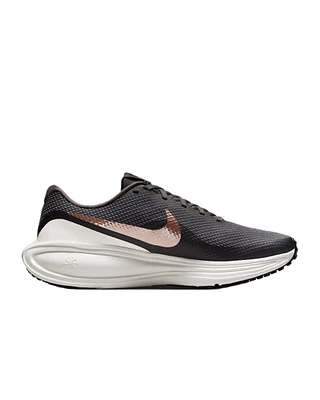 NIKE REVOLUTION 8