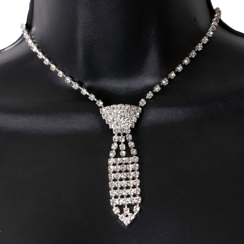 Collier ras du cou avec lien en cristal