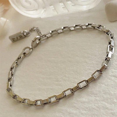 DUA Rectangle Box Chain Bracelet