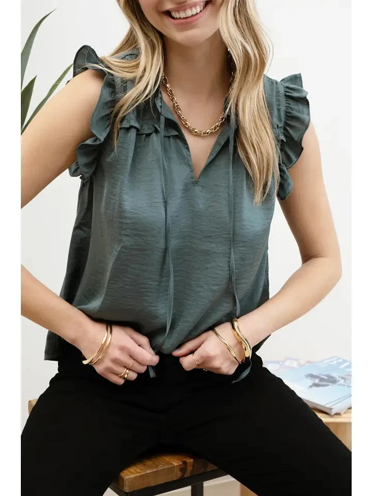 Ruffle Collared Front Tie Sleeveless Top