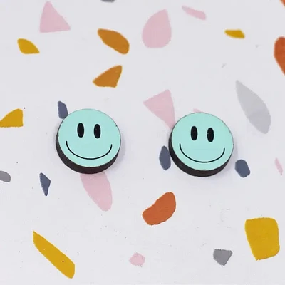 HAPPY FACE STUD EARRINGS