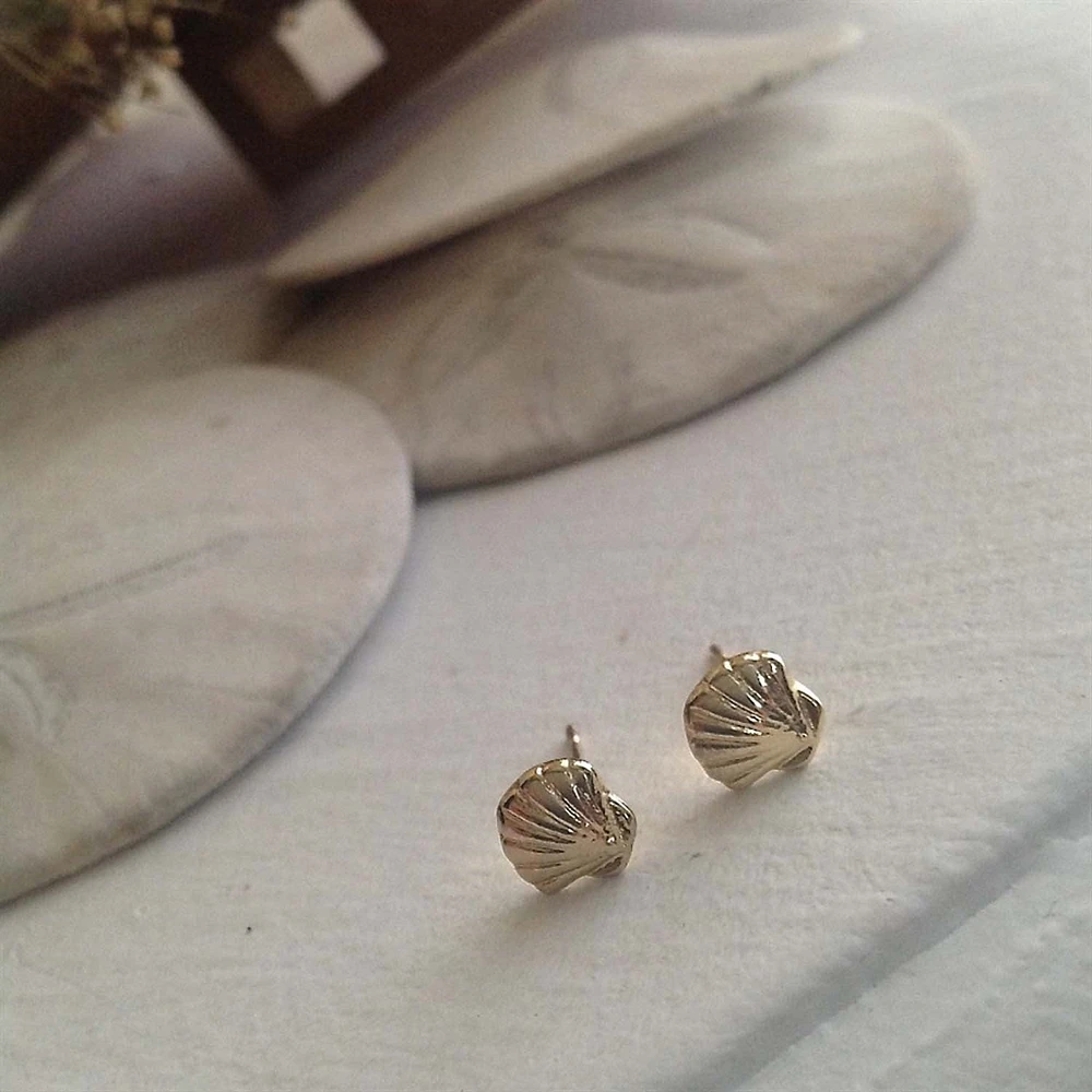 Pendientes Amatheia Seashell en oro