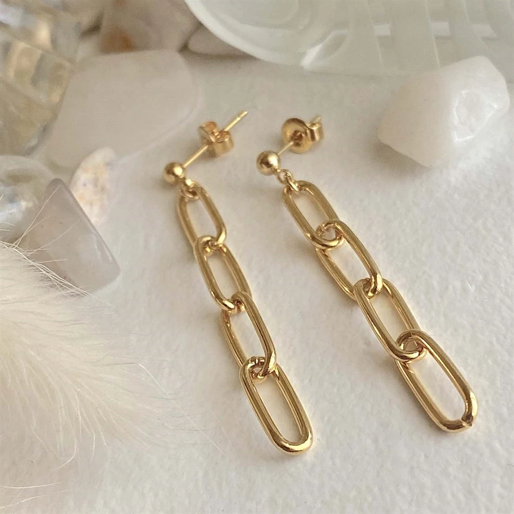 Montmarte Paperclip Chain Drop Earrings In Gold