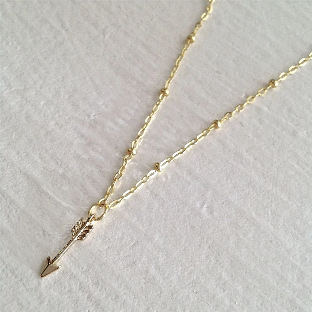 Bullseye Tiny Arrow Charm In Gold