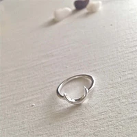 Anillo de cuerno de media luna Hanwi