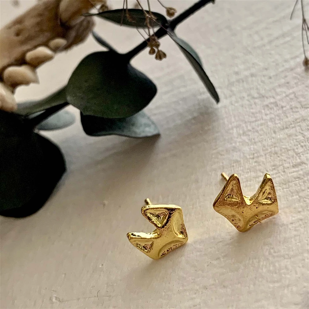 "Sly" Fox Stud Earrings in Gold