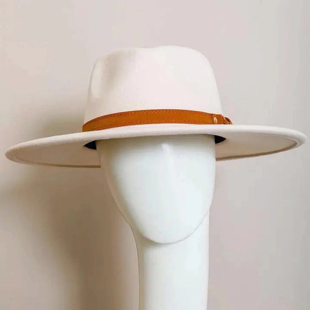 Chic Flat Brim Buckle Hat Ecru