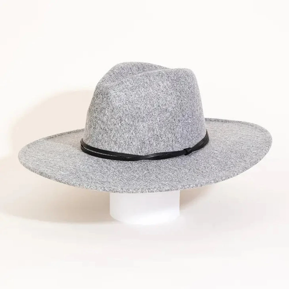 THIN STRAP FLAT BRIM FEDORA FASHION HAT