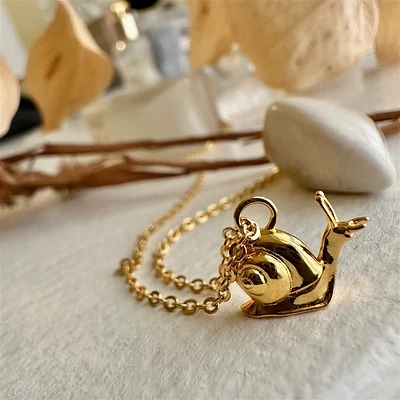 Helmi"Tiny Snail Charm Necklace