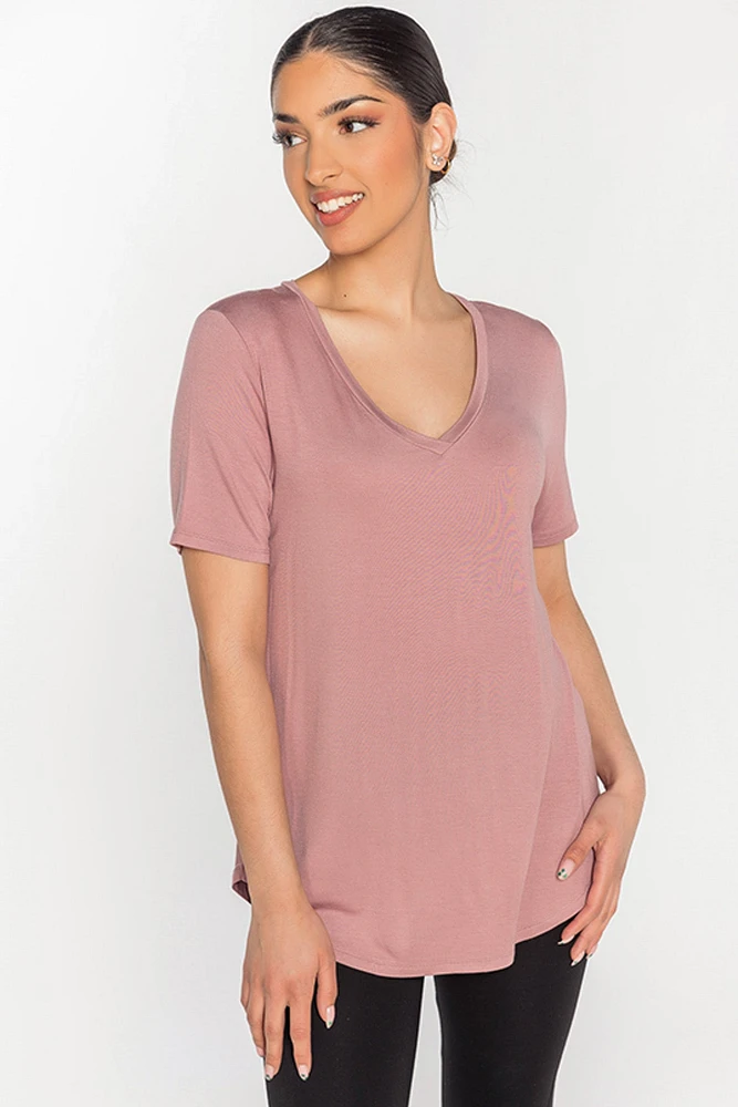 Short Sleeve V-Neck Tee with Shirttail Hem