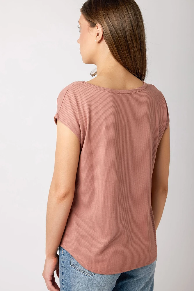 Ribbed Cap-Sleeve Tee with  Shirttail Hem