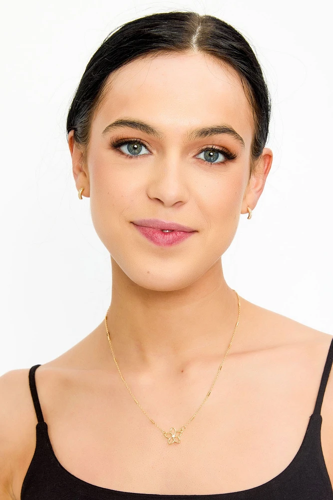 Floral Pendant Necklace
