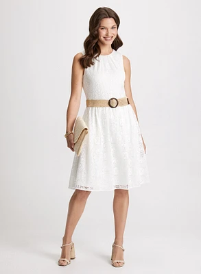 Robe crochetée à ceinture