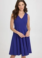 Robe en crêpe à encolure V