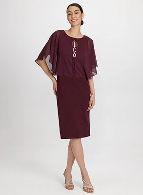 Robe ajustée à effet cape