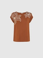 T-shirt à motif floral en esquisse