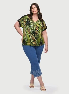 Palm Print T-Shirt & Embroidered Hem Capri Jeans