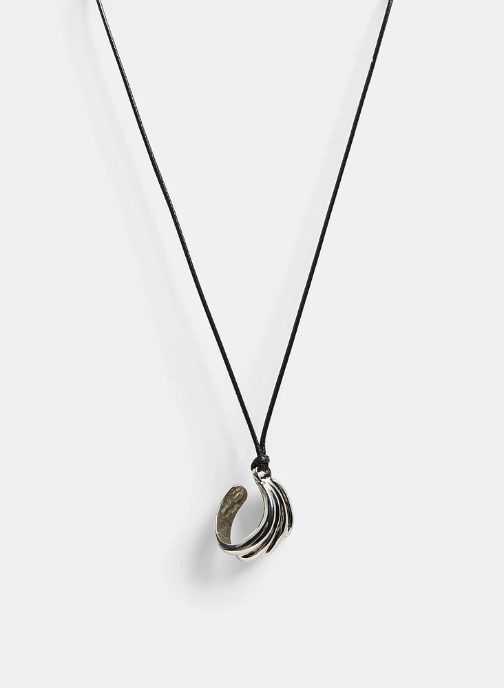 Open Ring Pendant Necklace