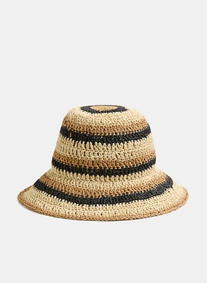 Chapeau crocheté à rayures