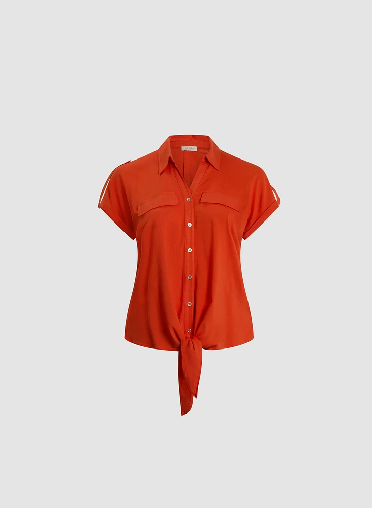 Blouse boutonnée à détail noué