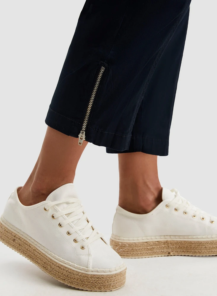 Zipper Detail Capris