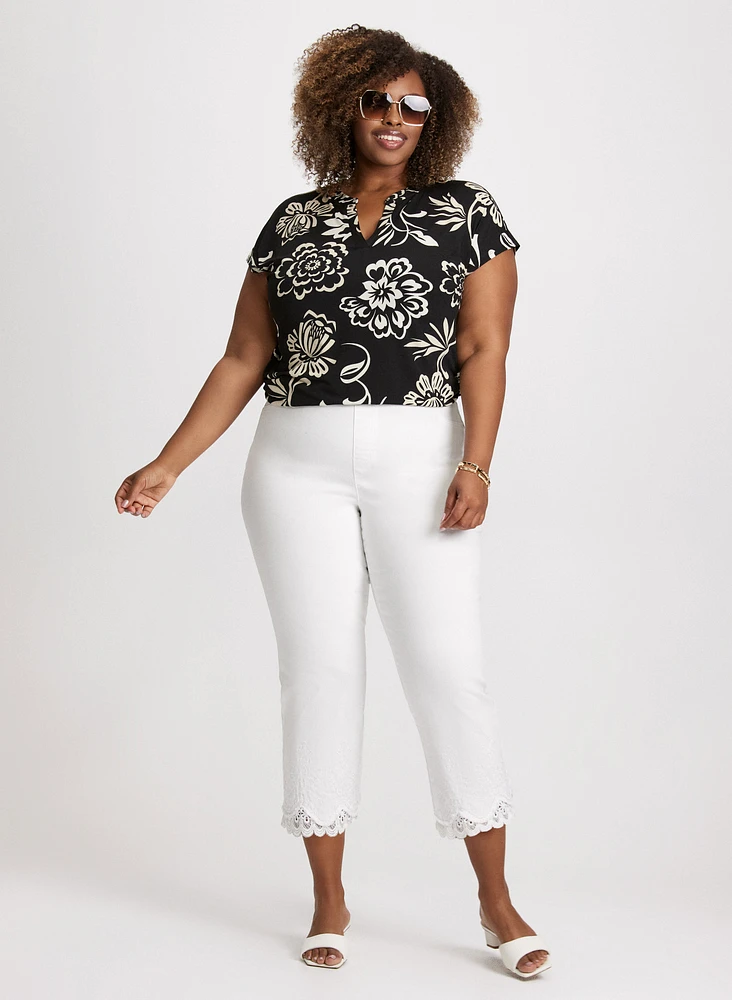 Split Neck Floral Top & Lace Hem Denim Capris