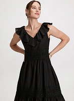 Robe ajustée et évasée volantée