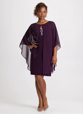 Robe en chiffon à cape superposée