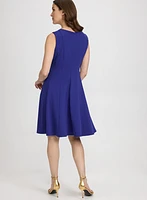 Robe en crêpe à encolure V