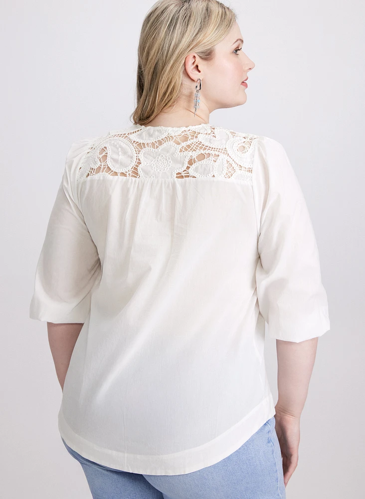 Blouse à détails en dentelle