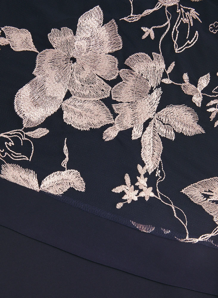 Robe à superposition florale