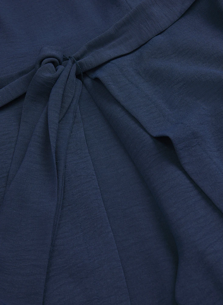 Combinaison à taille nouée