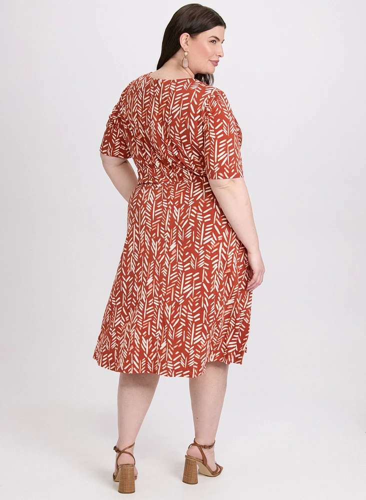 Robe à motif feuilles abstrait
