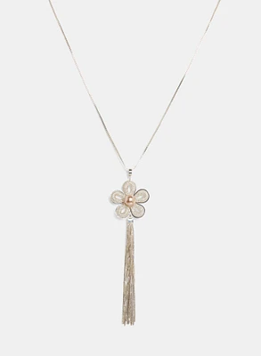 Collier à pendentif de fleur et pompon en chaînes