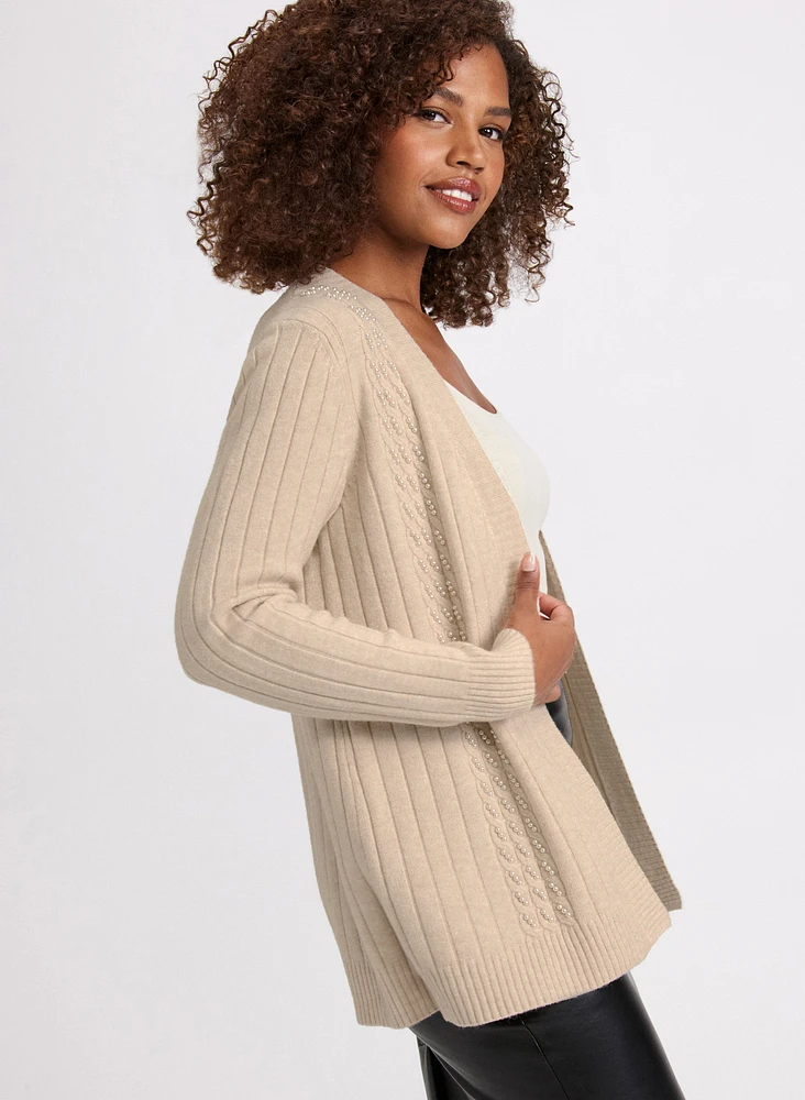 Cardigan à mailles torsadées et perles