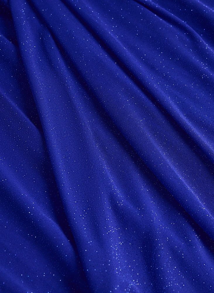 Robe brillante en filet
