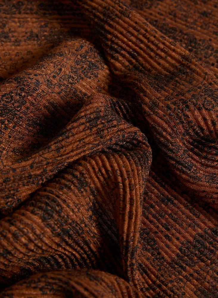 Medallion Pleated Scarf