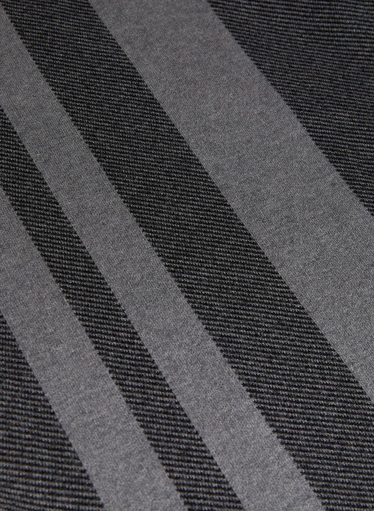 Foulard style châle à rayures